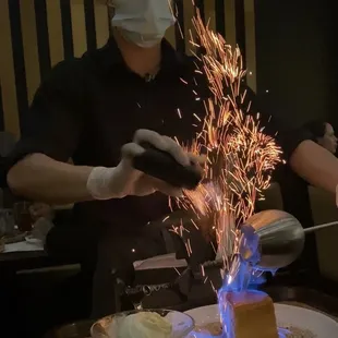 Cheesecake flambé