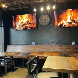 interior, pizza