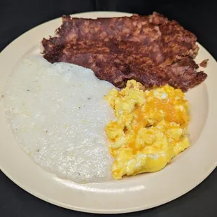 Grits, eggs, cheddar, hashbrown/beef