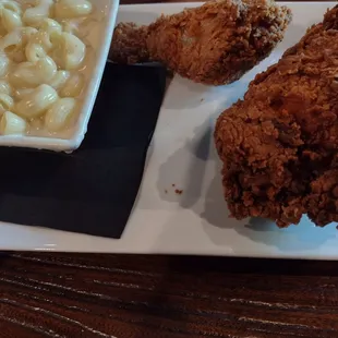 Fried chicken &amp; mac n cheese - excellent
