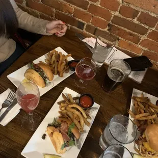 Fig burger &amp; fries