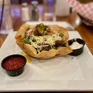 Beef taco bowl (taco salad)