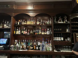 Castlebay Irish Pub