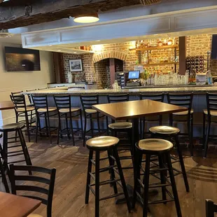 sushi and sashimi, interior