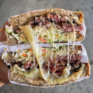 The Bomb Pastrami (IG: @foodwithbros)