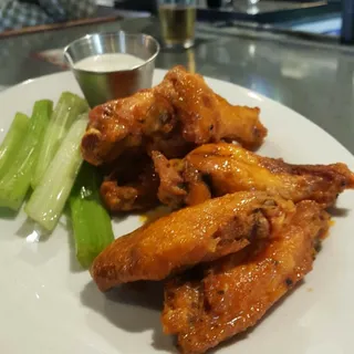 CHICKEN WINGS