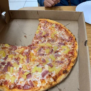 "Bacon" pineapple pizza