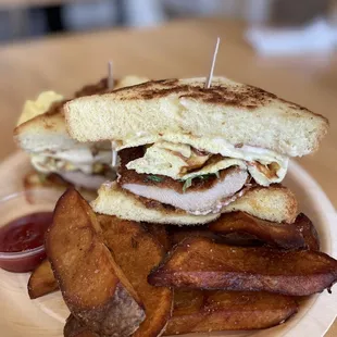 Chicken Karaage sandwich | Ig: @eat_with_jeleneeee