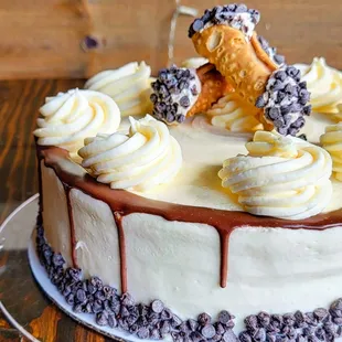 Cannoli Cake
