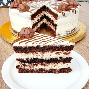 Kinder Bueno Cake