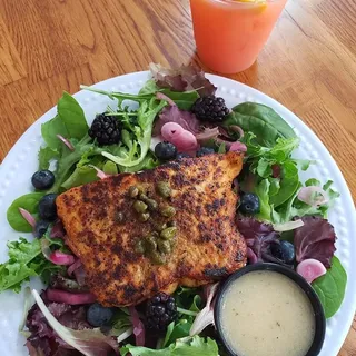 Seared Salmon Salad