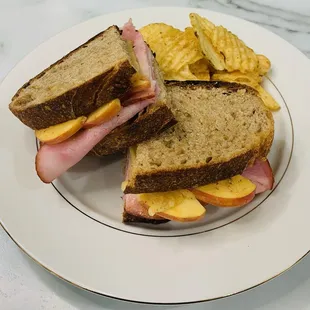 Toasted White Cheddar and Ham Sandwich