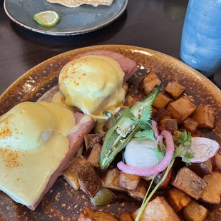 Eggs Benedict