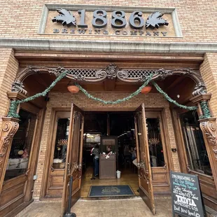 1886 Entrance (at x 0.5)