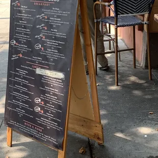 a sign for a cafe