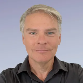 Sebastian F.