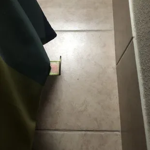 Hiding under the sham not in plain sight