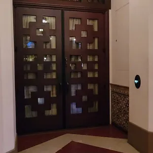 Entrance  05-10-2022