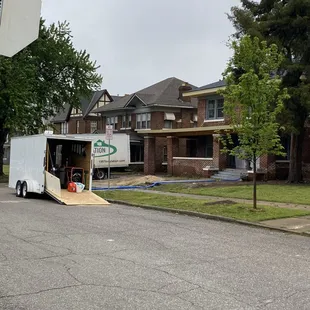 1907 Insulation in Oklahoma installing a hybrid fiberglass and spray foam insulation system for a home being remodeled in OKC.