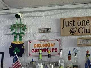 Laura Lee's Cafe & Pub