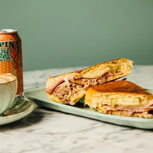 Media Noche Sandwich
