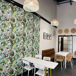 he interior of a cafe
