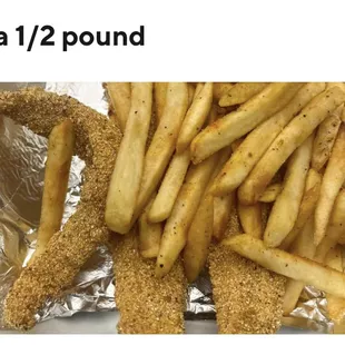a tray of baked french fries