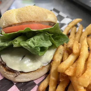 Cheeseburger w provolone and fries