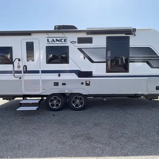 Lance 2075 Travel Trailer