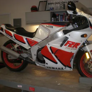 Yamaha FZR 1000 Restored by 1Up Motorsports