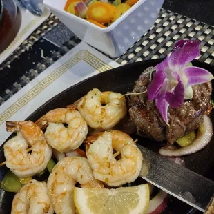 Filet mignon with shrimp!