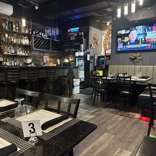 Intimate restaurant with full bar.