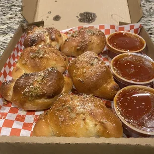 Garlic Knots