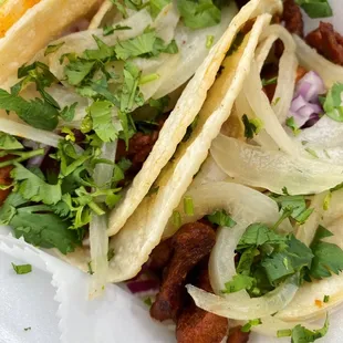 Al pastor tacos