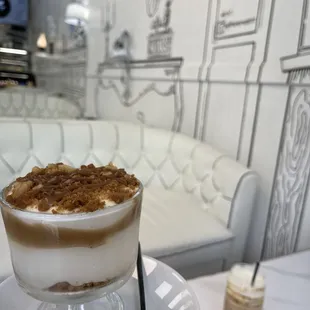 Magnolia pudding dessert