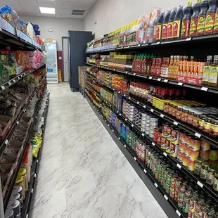 Fish sauce, spices and dry noodles