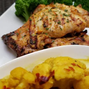 Sweet n Smoky Chicken with curry cauliflower and broccoli
