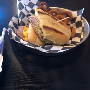 The Cuban with Rings