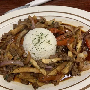 Lomo saltado