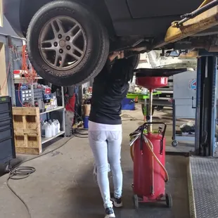 Routine oil changes keep your engine in top shape. Book your appointment today.