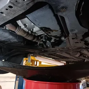 Ensure peak performance with comprehensive car maintenance. From brakes to fluids, keep your vehicle running smoothly and safely!