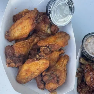 fried chicken, bbq chicken, bbq wings, fried chicken wings, chicken wings and fried chicken, food, chicken wings, poultry, chicken