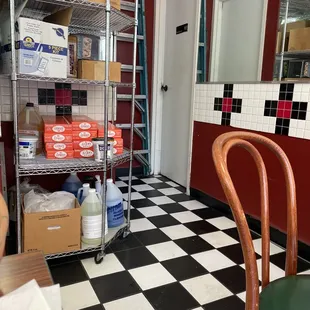 ramen and noodles, interior
