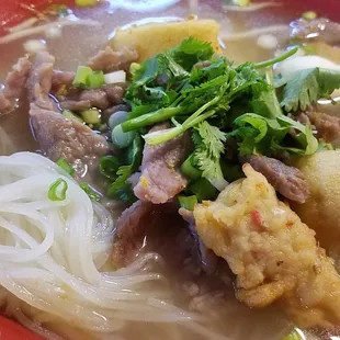 noodle soup. comes with fish balls. added beef for +$1 delicious broth!