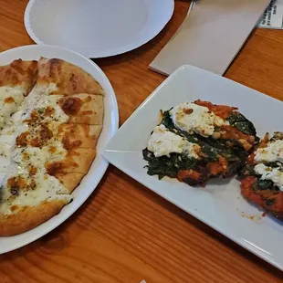 Garlic bread and portobello mushrooms