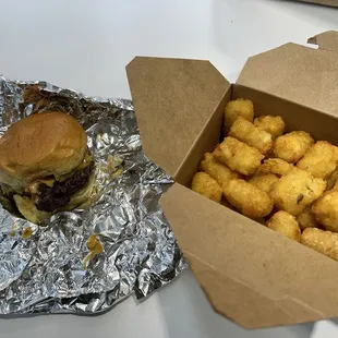 Cheeseburger and tater tots