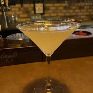 a martini in a martini glass