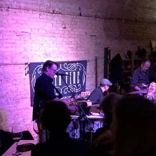 &quot;Delta Fire&quot; laying down tunes live at 202