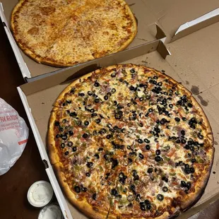 cheese pizza and 18. Vegetable Pizza