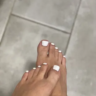 white toes